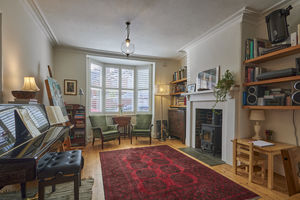 Living Room- click for photo gallery